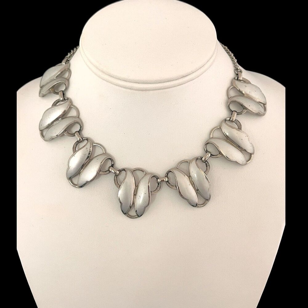 Vintage 1960s Necklace Silver Tone Modernist Leaf Collar Mid Century - 7D